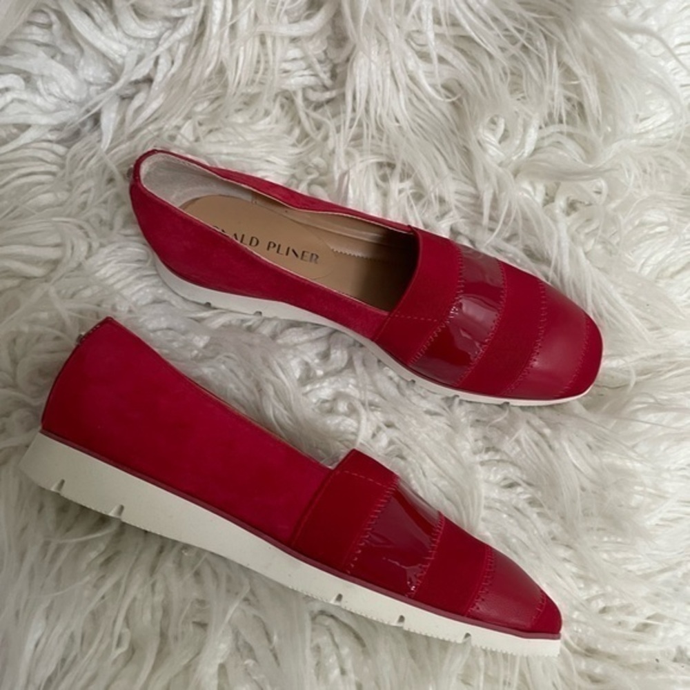 Donald J Pliner Women Red May Slip On Comfort Suede Sneakers Size 6.5 NWOB